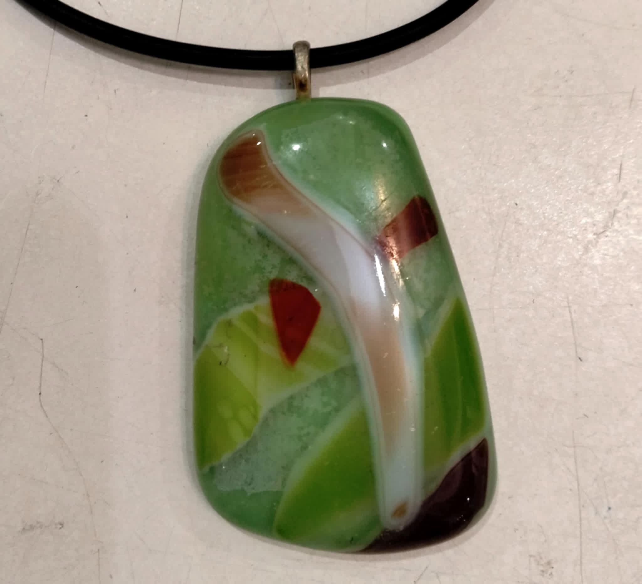 Minky – Handcrafted Fused Glass Pendant Necklace by Ricardo Lawyer | Gold Coast Glass Jewellery